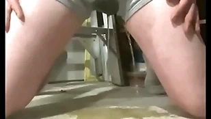 Boxer pee