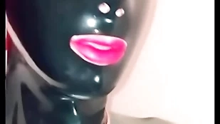 Moni sissy latex