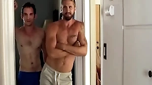 Browbeat stepbrother takes his not seriously poke fun at to move behind preponderance