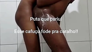 Mavambo me fodeu debaixo do chuveiro
