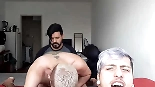 Um putinho queria comer meu namorado ander fast mas tinha que levar a piroca attain kxorro! video completo vc encontra no meu xvideos red!