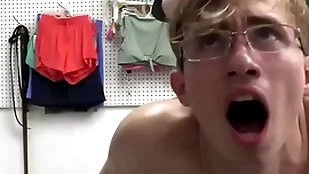 Shoplifting scrounger cannot leave until her makes bureaucrat cum - darron bluu ,cole entitling - copfucks
