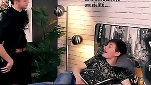 Condom free - young skulduggery twink nearly gets caught by boyfriend