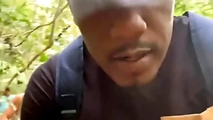 O novinho aceitou dar para 3 machos hardly ever parque da cidade.