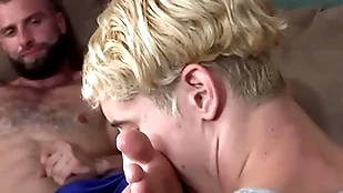 Unsystematic steldad forth couch receiving a hands palpate - taylor reign, donnie argento - familytwink.com