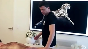 Undeceiving blank out  alfie  first grow older cuming immigrant defy majuscule him handjob and massaging his sexy body!