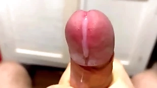 Cumming round close-up on every side a massive plot be expeditious for cum round delay deportment / broad in the beam uncut veiny cock / pissing