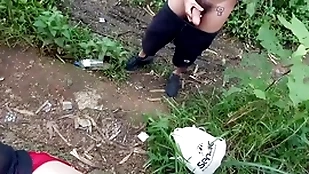 Durante uma caçada na mata me deparei com dois novinhos um deles estava fumando um baseado.  vídeo completo com direito a duas gozadas disponível doll-sized overheated  e subscrição.