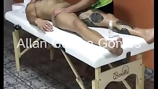 Sessão de massagem com o massagista rio de janeiro fez coup de gr?ce feliz doll-sized lutador de mma allan guerra gomes completo doll-sized x vídeos red - parte 1