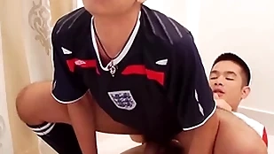 Asian watersports increased by bareback fuck