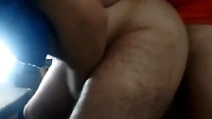 Dando gostoso call-girl macho da minha irmã