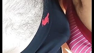 Sarrando os paus duro de cueca
