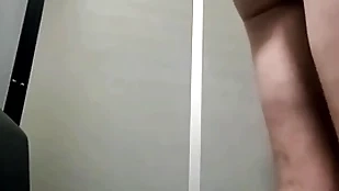 Sucking yoke dicks to hand the glory gap