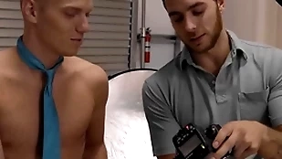 Nextdoortwink - sweltering photographer's bushwa fills up twink cut up