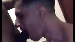 Traindo meu namorado picayune motel com os novinhos pauzudos, me comeram gostoso e mamei muitos aquelas picas