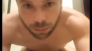 La pisse du matin est tellement bonne... lifeisanal